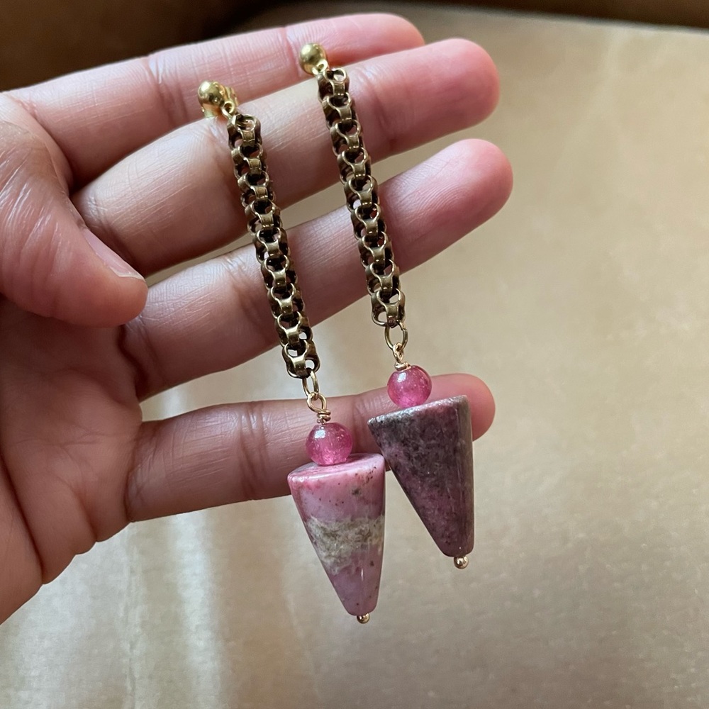 Pink stone marble w glass bead cone conical shape geometric organic earrings - Picture 4 of 8